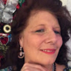 Meet your Posher, Alicia